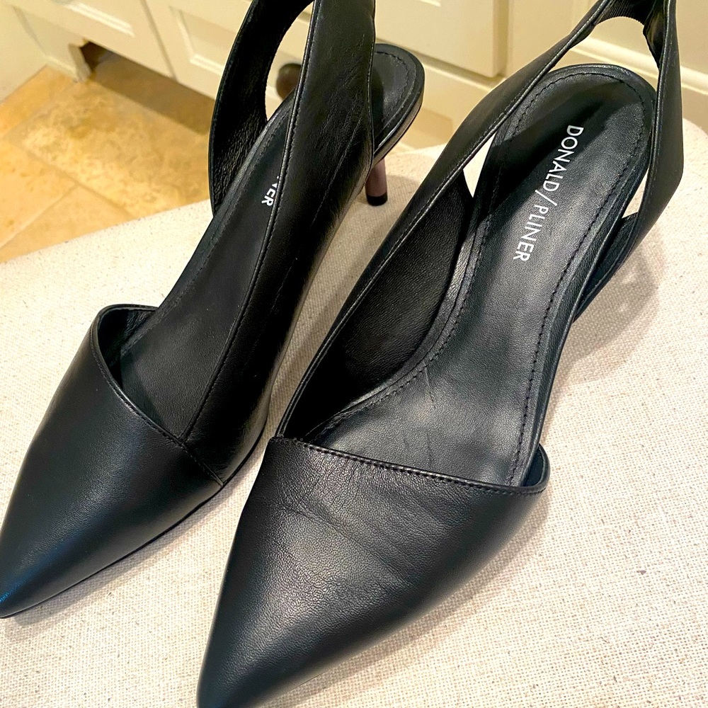 Donald J. Pliner Slingback Pump